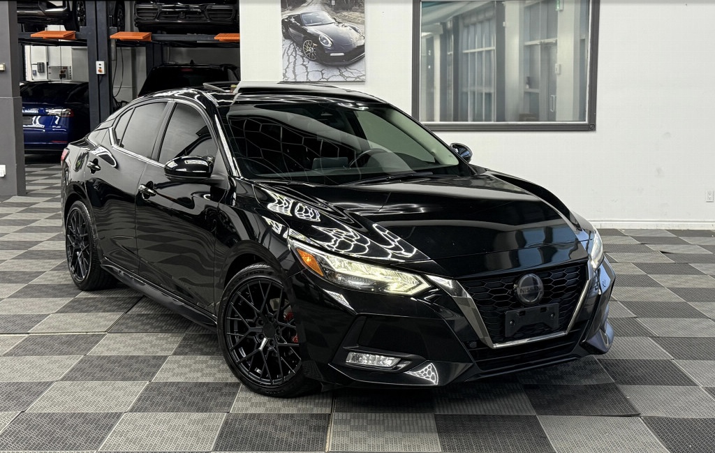 2022 Nissan Sentra SR 4dr Sedan CVT Sunroof Heated Seats Heated Steering Dual Climate Control Reverse Camera Blind Spot Forward Safety