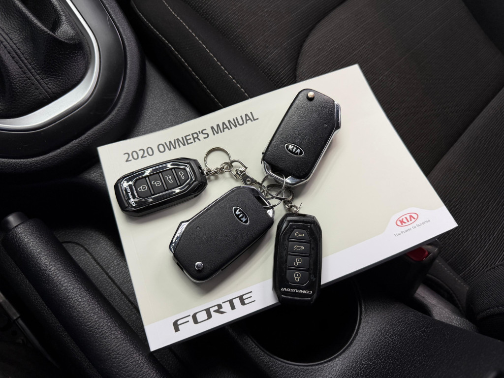 Georgian Auto Sales 2020 Kia Forte LX 4dr Clean Carfax - 18