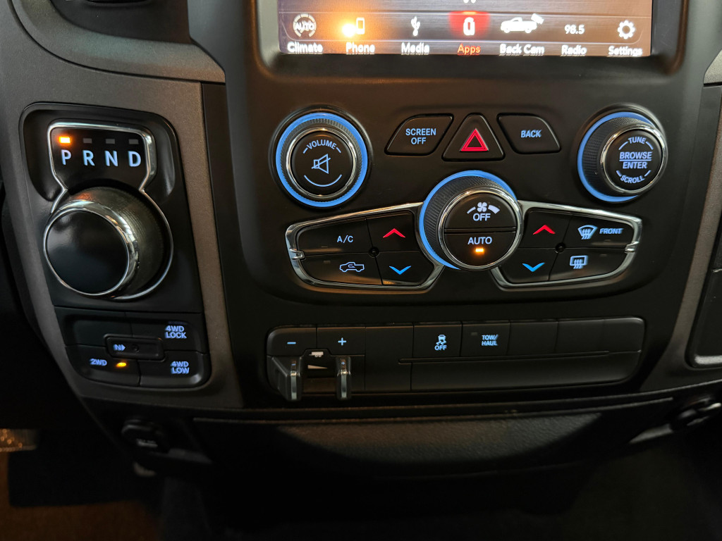 Georgian Auto Sales 2019 Ram 1500 Classic Express 4×4 Crew Cab 5’7″ Box - 12