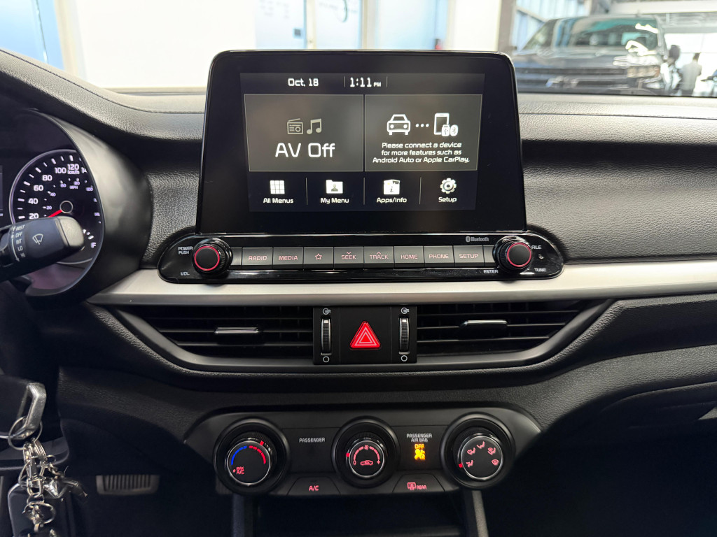 Georgian Auto Sales 2020 Kia Forte LX 4dr Clean Carfax - 13