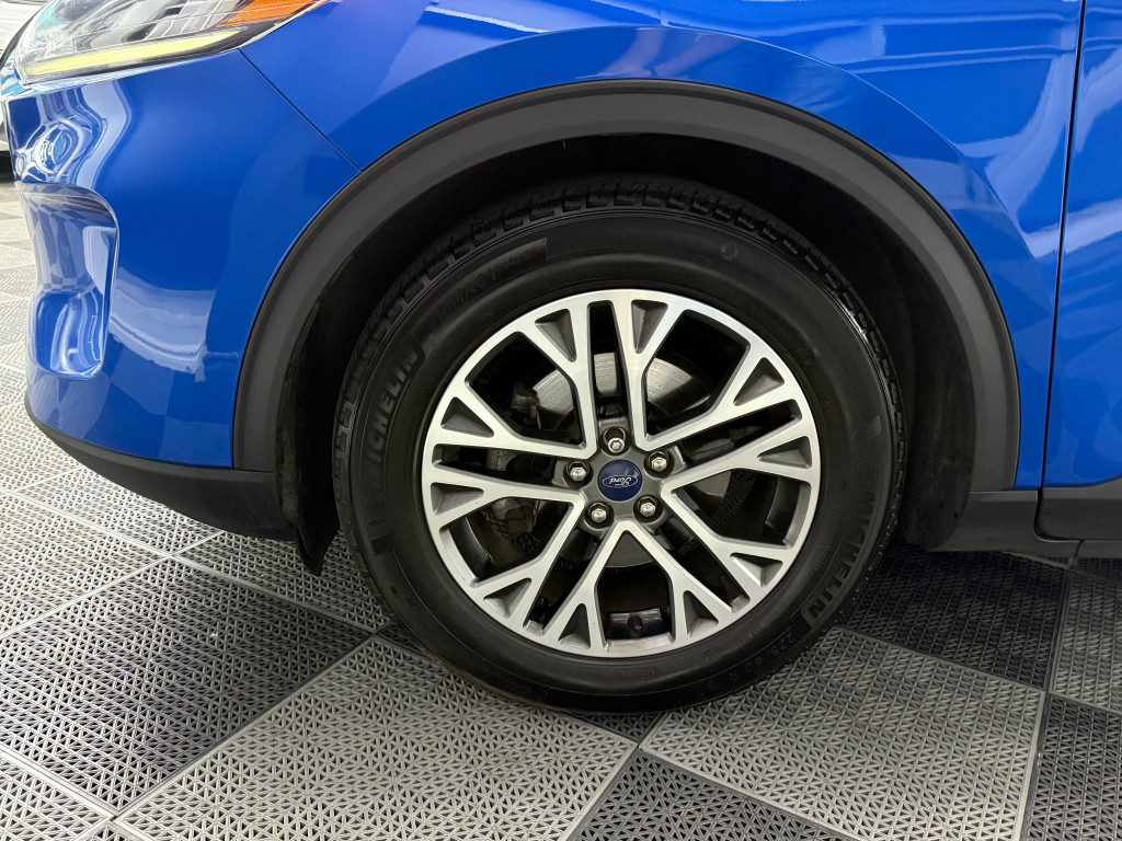 Georgian Auto Sales 2020 Ford Escape SEL 4dr Automatic Clean Carfax Leather Navigation Blind Spot Monitoring Apple CarPlay Android Auto, Backup Camera - 7