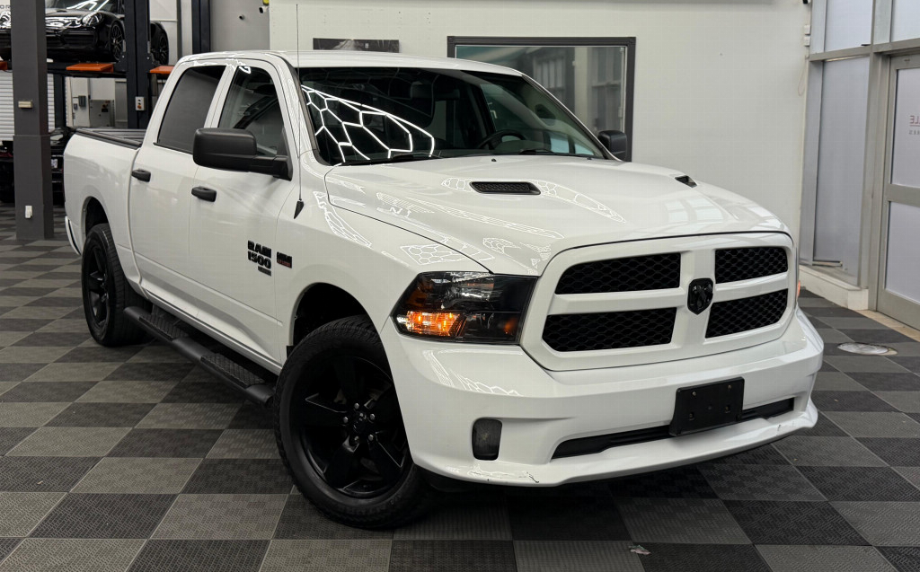 2019 Ram 1500 Classic Express 4×4 Crew Cab 5’7″ Box