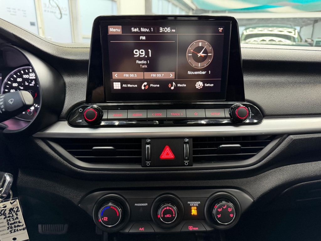 Georgian Auto Sales 2024 Kia Forte EX Ddr NO ACCIDENTS, CLEAN CARFAX - 17