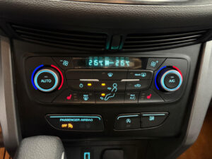 Auto Sales in Georgia 2019 Ford Escape SE 4dr 4×4 Automatic Clean Carfax - 38